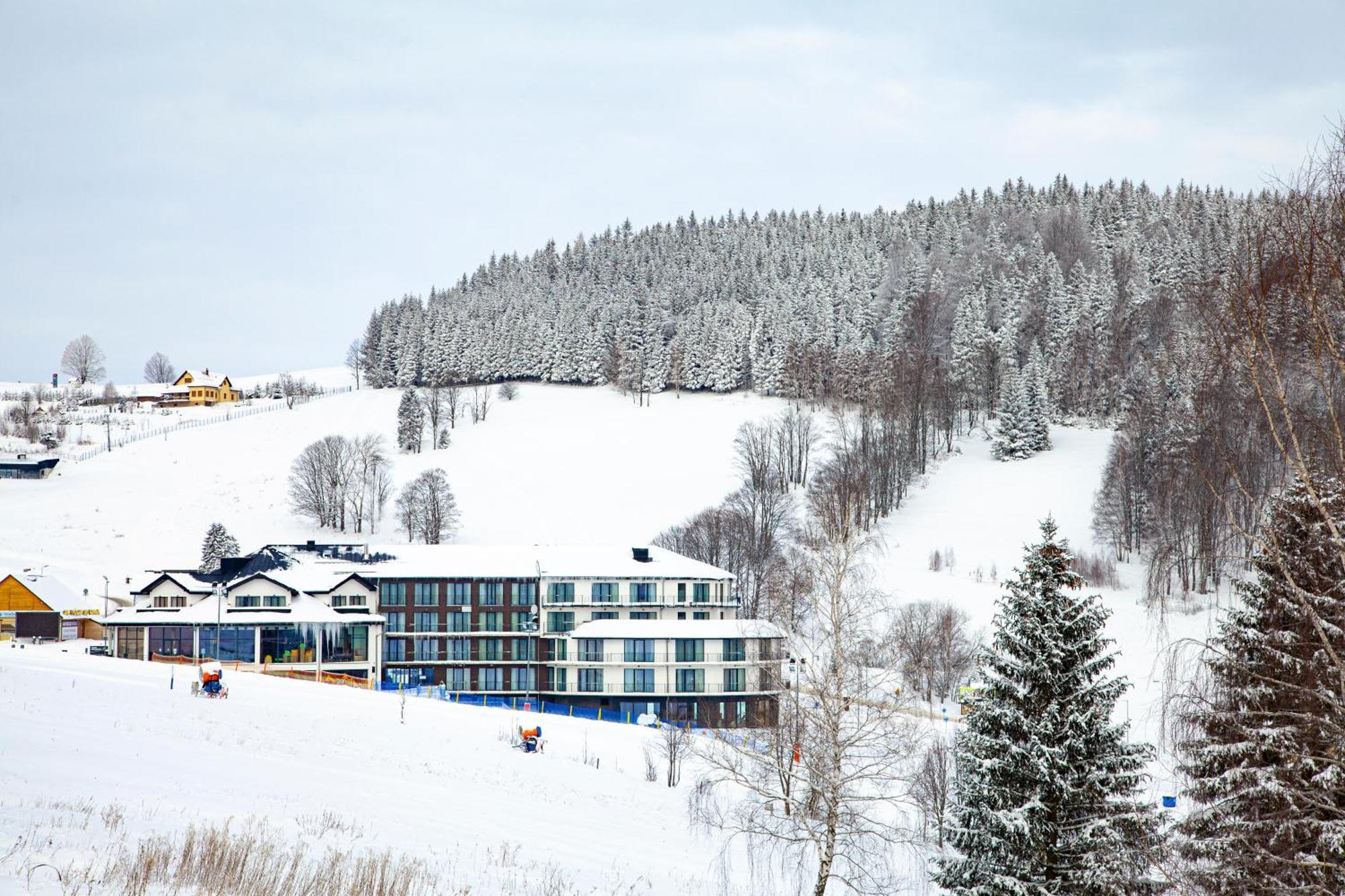 Czarna Perla - Czarna Gora Resort Stronie Śląskie Exteriör bild